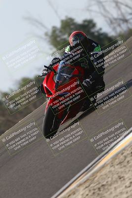 media/Nov-02-2025-Lets Ride (Sun) [[f7a3caa734]]/B Group/1120am (Turn 2 Inside)/